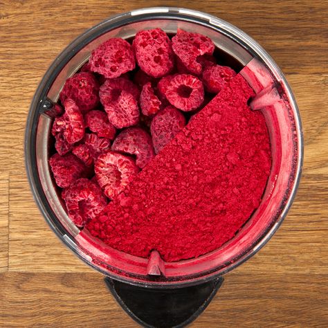 Raspberry Powder Freezable Recipes, Raspberry Powder, Raspberry Granola, Fruit Treats, Raspberry Meringue, Raspberry Crumble, Preserving Foods, Modernist Cuisine, Dry Mixes