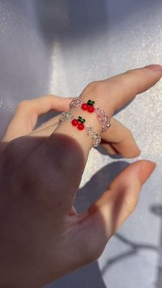 Cherry Rings, Diy Ring Ideas, Cincin Diy, Diy Earrings Tutorial, Diy Beaded Rings, Homemade Bracelets, Diy Ring, Instruções Origami, Easy Jewelry