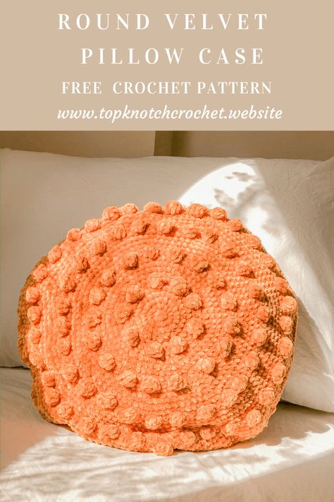 Velvet Crochet Pillow, Crochet Pillow Case, Cosy Crochet, Velvet Crochet, Crochet Pillow Patterns Free, Crochet Pillow Cases, Crochet Project Free, Crochet Cushion Pattern, Crochet Cushion