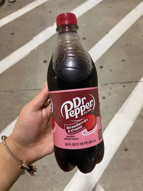 Strawberry And Cream Dr Pepper, Rileycore Aesthetic, Lucio 101, Pepper Aesthetic, Dr Pepper Cream Soda, Doctor Pepper, Cream Aesthetic, Cream Soda, Food Goals