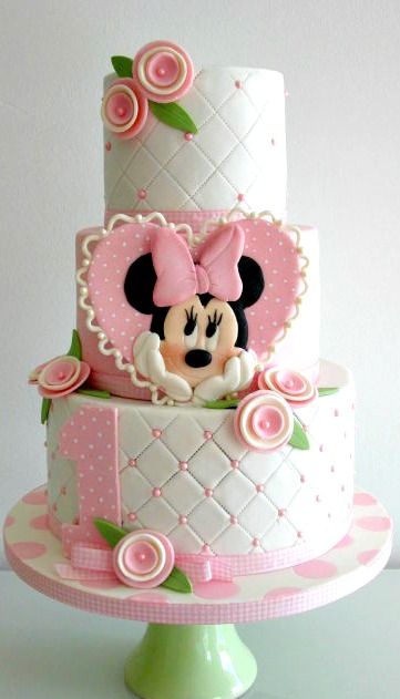 Minnie Mouse Cake Mickey Mouse Torte, Mickey And Minnie Cake, Minnie Mouse Birthday Cakes, Bolo Minnie, Minnie Cake, Mickey Mouse Cake, Minnie Mouse Cake, Character Cakes, Mouse Cake