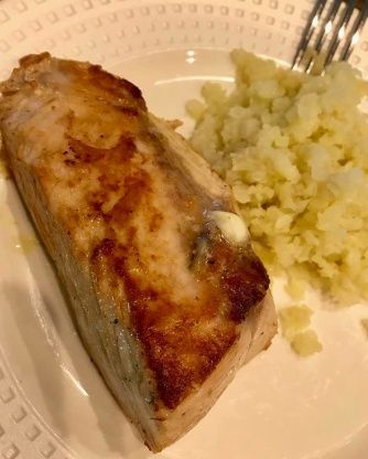 I couldn't find a simple recipe for opah (also known as moonfish) so I just seared it and it was so good. The flavor of the fish can stand on its own. Opah Fish Recipes, Opah Recipe, Opah Fish, Mediterranean Seafood, Seared Fish, Fish Varieties, Easy Fish Recipes, Low Carb Side Dishes, Fish Recipe