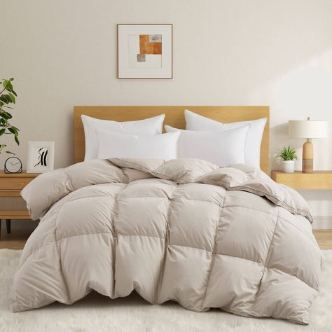 Feather Comforter, Weighted Comforter, Fluffy Duvet, Fluffy Comforter, Top Of Bed, Luxurious Bedding, Down Comforters, White Comforter, Goose Feather