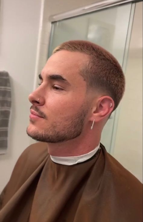 Kian Lawley Buzzcut, Buzzcut Men Fade Oval Face, Widows Peak Buzzcut, Widows Peak Hairstyles Men, Mid Fade Buzzcut Men, Boxer Haircut, Overgrown Buzzcut, Batman Haircut, Corte Mullet