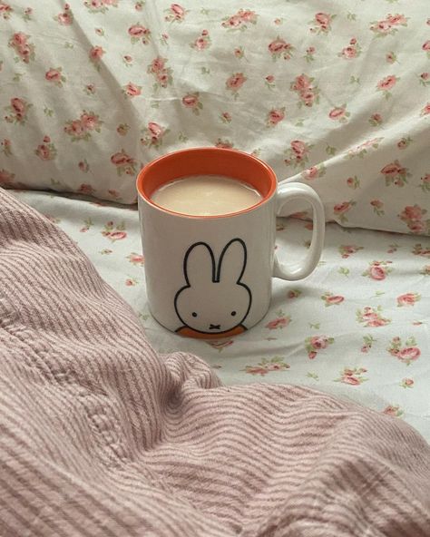 Miffy Mug, Miffy Stuff, Miffy Aesthetic, Pretty Mugs, Cute Mug, I'm With The Band, A Bunny, Cute Mugs, Pottery Painting