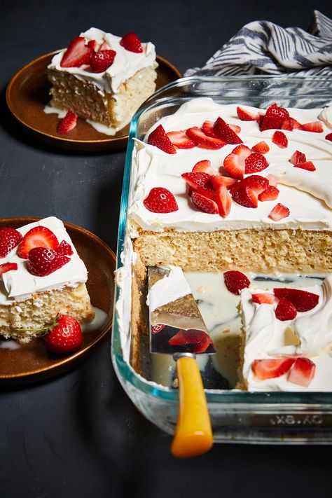 This gorgeous tres leches cake is made completely from scratch. It's moist, decadent, and delicious, and it's the perfect centerpiece for any celebration that calls for cake. Evaporated Milk Recipes, Leche Cake, Mexican Cake, Mexican Desserts, Mothers Day Desserts, July Desserts, Leches Cake, Mexican Dessert Recipes, Dessert Simple