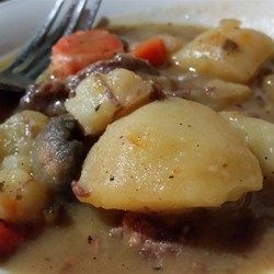 Bear Stew, Bear Meat Recipe, Elk Meat Recipes, Bear Meat, Potatoes And Mushrooms, Carrots Potatoes, Bear Recipes, Game Recipes, Wild Game Recipes