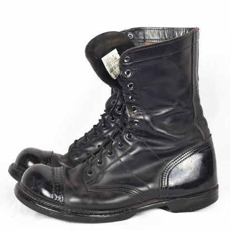 Vintage army corcoran boots jump boots Corcoran Boots, Vintage Combat Boots, Jump Boots, Skinhead Boots, Army Shoes, Hot Boots, Leather Jacket Style, Mens Leather Boots, Outdoor Boots