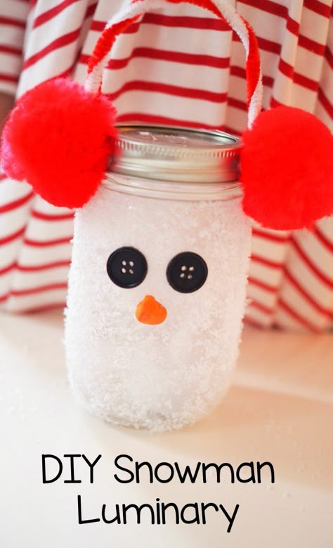 Fun Winter Craft for Kids: Snowman Luminary - The Chirping Moms Click here for a winter craft for kids, snowman craft, luminaries for kids Winter Crafts For Teens, Winter Crafts For Adults, Christmas Canning, Diy Winter Crafts, Snowman Activities, Memory Care Activities, Snowflake Crafts, Diy Schneemann, Easy Winter Crafts