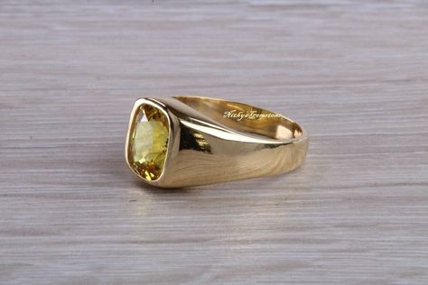 Gents Gold Ring Design, Emerald Ring Design, Stone Ring Design, Birthstone Engagement Rings, Mens Ring Designs, Oval Sapphire Ring, Gents Ring, Yellow Sapphire Rings, Colored Stone Rings