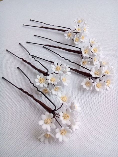 Wedding Flowers Hair, Flower Hairpiece, Flower Hair Pins Wedding, Flower Hair Accessories Wedding, Flower Hair Pins, Small White Flowers, Bridal Flower, Rustic Bridal, Bridal Hair Flowers