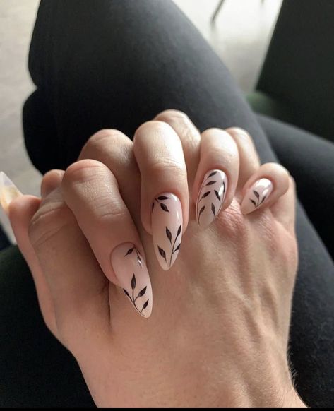 Neutral Color Nail Art, Black Vine Nail Art, Black Leaves Nails, Tan Floral Nails, French Tip Nails With Vines, Nails Plant Design, Tan Nails With Design, Almond Gel Nails Fall, Nails With Vines