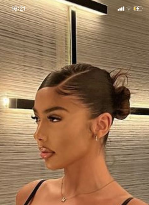 Elegant Hairstyles Sleek, Slick Back Cute Hairstyles, Sleek Back On Natural Hair, Latina Slick Back Hair, Kylie Jenner Slick Back Bun, Classy Slick Back Hairstyles Women, Baddie Low Bun, Sleek Back Hairstyles Black Women, Outfits With Slick Back Bun