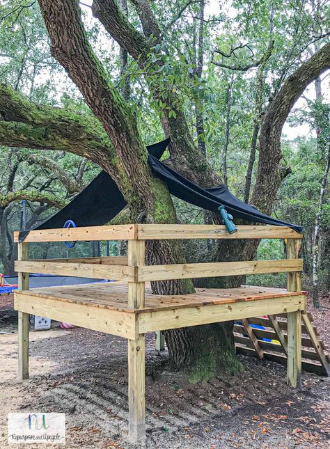 Tree Platform Diy, Pallet Tree House Diy Simple, Diy Tree House Ideas, Tree Platform Ideas, Diy Tree House For Kids Easy, How To Make A Tree House, Platform Treehouse For Kids, Simple Tree House Ideas, Easy Diy Treehouse