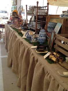 rustic booth displays | ... under more burlap vendor booths diy trade show displays booths ideas Craft Fair Table Cover Ideas, Burlap Skirt, Urban Market, Booth Diy, Farmers Market Display, Vendor Booth Display, Flea Market Booth, Vendor Table, Trade Show Booths