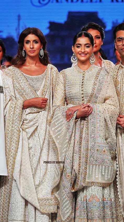 Abu Jani Sandeep Khosla : India. Abu Jani And Sandeep Khosla, Big Butterfly, Satin Fashion, Traditional Indian Dress, Manish Malhotra, Dress Indian, Sonam Kapoor, Dress Indian Style, Indian Weddings