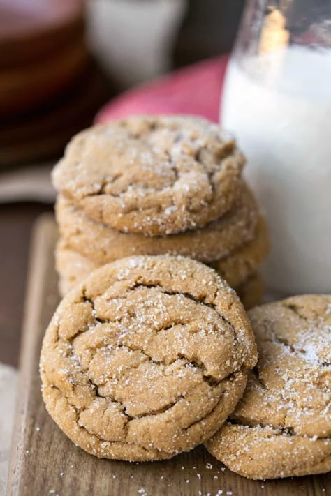 Soft Ginger Molasses Cookies, Molasses Cookie, Whipped Shortbread, Easy Gingerbread Cookies, Soft Ginger Cookies, Molasses Recipes, Soft Gingerbread, Ginger Cookie Recipes, Molasses Cookies Recipe