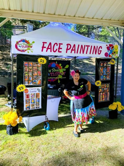 Face Painting Party Station, Face Painting Table Set Up, Face Painting Stall Ideas, Face Paint Set Up Ideas, Face Painting Board Display, Face Painter Outfit, Face Paint Booth Set Up, Face Painter Set Up, Face Painting Booth Ideas