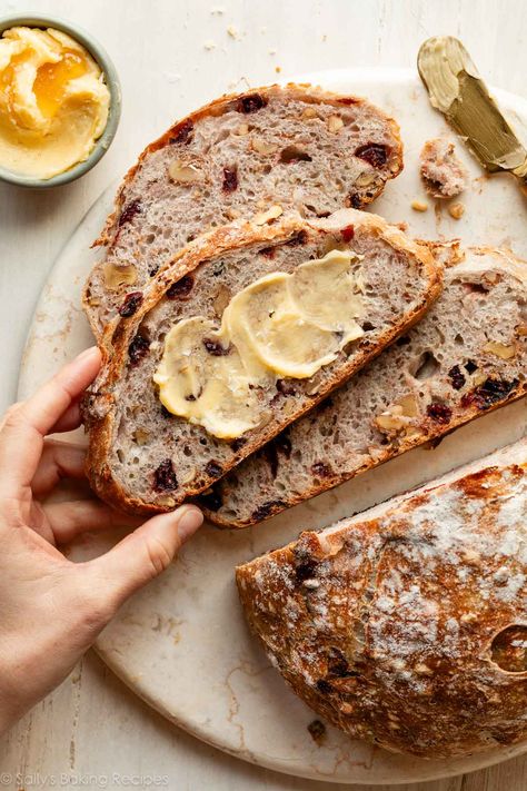 Crusty Cranberry Nut No-Knead Bread - Sally's Baking Addiction Cranberry Nut Bread, Homemade Honey Butter, Cranberry Walnut Bread, Cranberry Bread Recipes, Honey Oat Bread, Homemade English Muffins, Chewy Bread, Fall Baking Recipes, Sandwich Bread Recipes