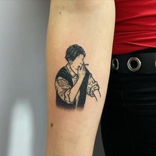 Friends Inspired Tattoo, Chandler Bing Tattoo Ideas, Chandler Bing Tattoo, Tattoo Friends Serie, Chandler Tattoo, Breakfast Club Tattoo, July Tattoo, Tv Tattoo, Chandler Friends