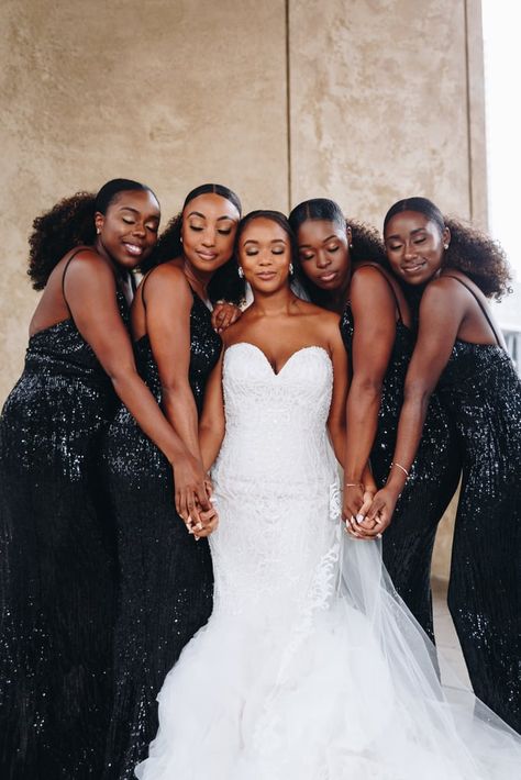 Black Wedding Photos, Black White And Gold Wedding, Black People Weddings, Bride And Bridesmaid Pictures, Wedding Group Photos, Wedding Party Poses, College Sweethearts, Bridesmaid Poses, Bridesmaid Pictures