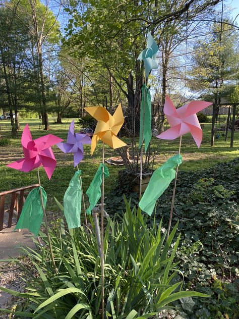 Paper Windmill Decoration, Windmill Flower Bed, Fairy Windmill, Windmill Decoration, Wind Mills Yard Garden Windmill, Pink Windmill Kids, Garden Ides, Paper Windmill, Windmill Decor