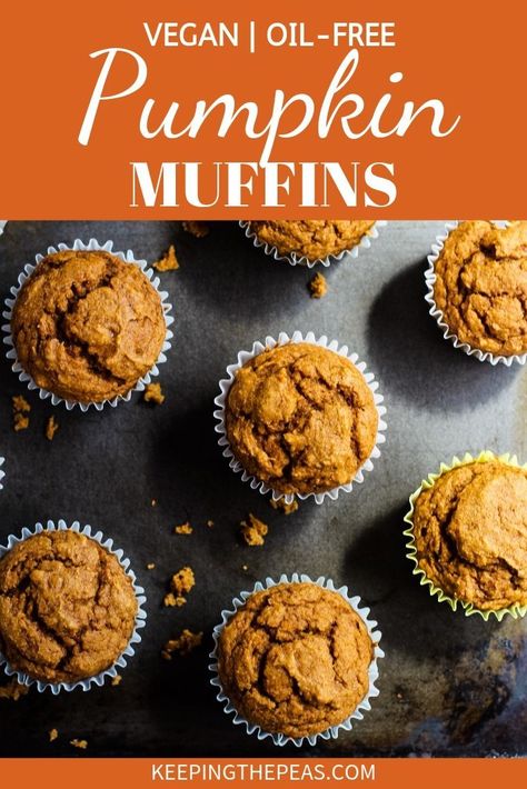 Easy oil-free vegan pumpkin muffins are moist, fluffy and full of fall spices. Made with healthy whole food ingredients these muffins are healthy and delicious! #vegan #pumpkin #DairyFree #pumpkinspice #pumpkinrecipes #FallRecipes #pumpkinmuffins Muffins Chocolate Chip, Pumpkin Protein Muffins, Vegan Pumpkin Muffins, Pumpkin Cravings, Pumpkin Muffins Easy, Muffins Easy, Muffins Healthy, Plant Based Desserts, Vegan Muffins