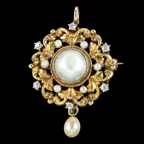 Victorian Antique Jewelry, 17th Century Jewelry, African Inspired Jewelry, Pearl Diamond Pendant, Victorian Jewellery, Diamond Pendent, Gold Wreath, Victorian Pendants, Pendant Brooch