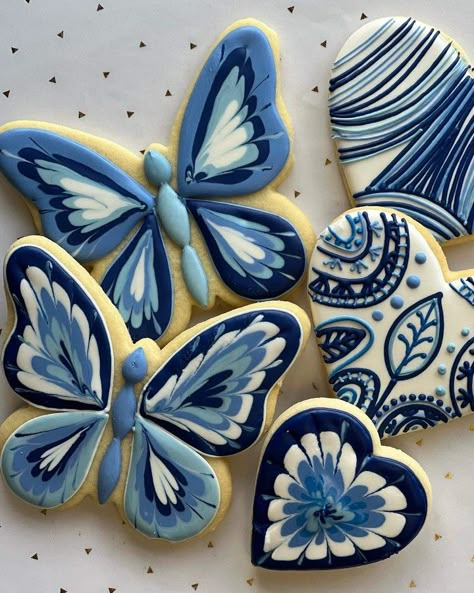 Cookie Decoration Ideas, Galletas Royal Icing, Royal Cookies, Icing Sugar Cookies, Framed Butterflies, Butterfly Cookies, Royal Iced Cookies, Easter Sugar Cookies, Icing Ideas