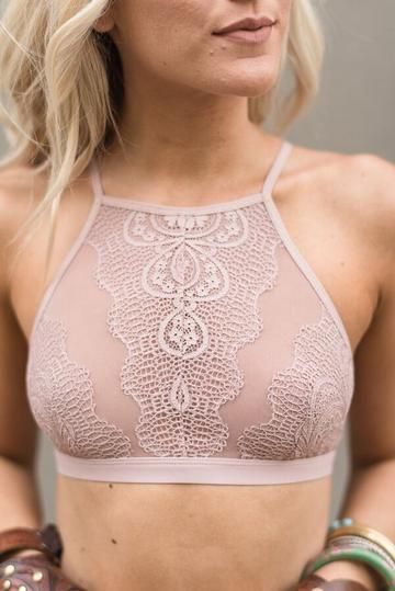 Boho Bra, Lace Bralette Outfit, Bra Ideas, Cute Bralettes, Pijamas Women, Lace Bras, Bralette Outfit, Alencon Lace, Body Suit Outfits