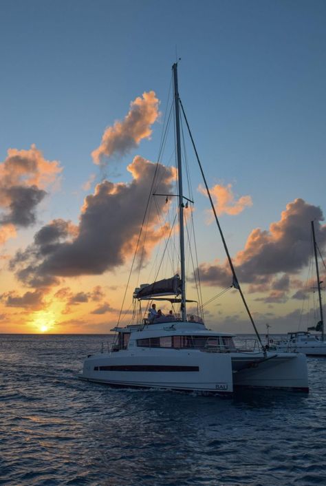 Sunset Catamaran - Mayreau Island, St Vincent & the Grenadines Sunset Catamaran, Catamaran Aesthetic, Asia Cruise, Spa Holiday, Destin Resorts, Sailing Holidays, Cruise Europe, Best Cruise, Best Sunset