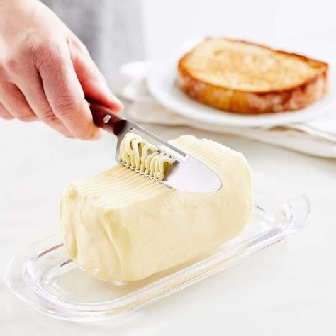 What a cool butter knife. Laguiole Knife, Stainless Steel Kitchen Utensils, Cheese Spreaders, Dinner Restaurants, Cheese Knife Set, Chocolate Spread, Butter Spreader, Cheese Dessert, Butter Cheese