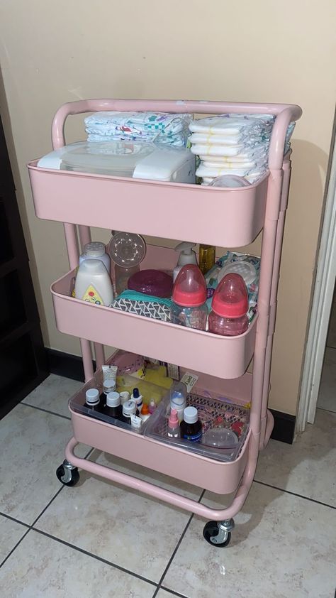 Mom And Baby Room Shared Ideas, Baby Needs Checklist, Baby Rack, Baby Room Closet, Baby Nursery Closet, Baby Birthday Photoshoot, Baby Room Organization, Newborn Mom, Baby Life Hacks