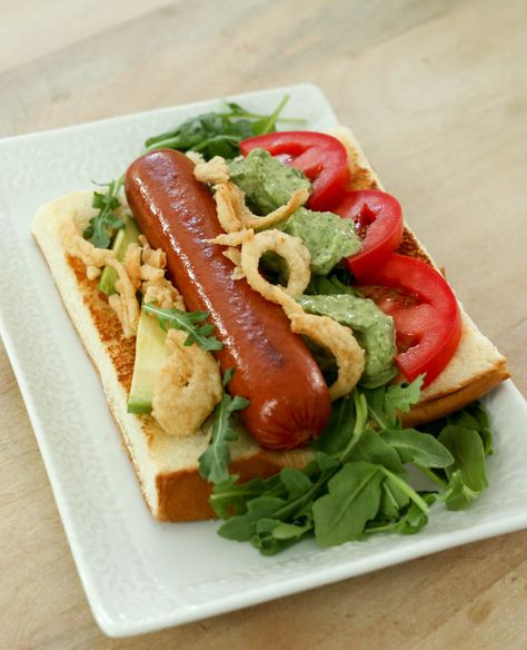 Sooo Cali Hot Dogs Recipe - Dog Haus Dogs - Hilah Cooking Hot Dog Game, Basil Aioli, Dogs At Home, King Hawaiian Rolls, Hot Dog Sauce, Grilling Hot Dogs, Spicy Aioli, Fried Chips, Ny Style