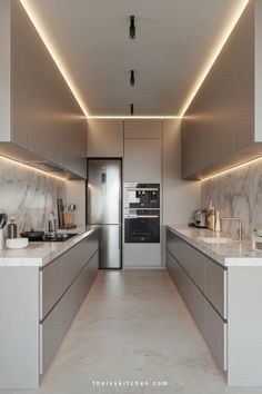 #USA Gally Kitchen Ideas Small Modern, Modern Elegant Kitchen, Modular Kitchen Colour Combination, Modern Minimal Kitchen, Modern Luxury Kitchen Design, Kitchen Decoration Ideas, Kitchen Ceiling Design, Modern Kitchen Open, Kitchen Colour Combination