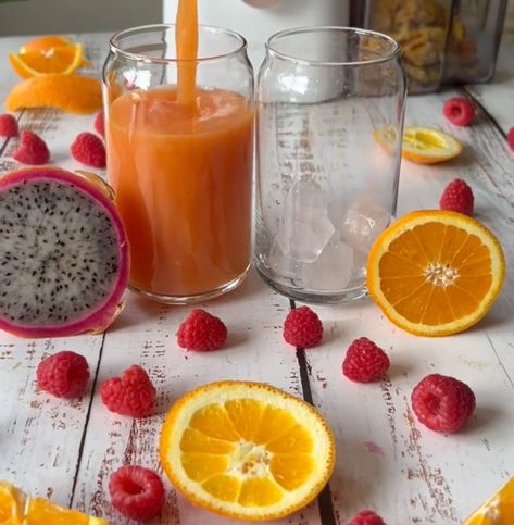 Red Apple Juice Recipes, Raspberry Juicing Recipes, Raspberry Juice Recipe, Apple Juice Recipe, Raspberry Juice, Best Juicing Recipes, Flavored Waters, Orange Raspberry, Restaurant Drinks