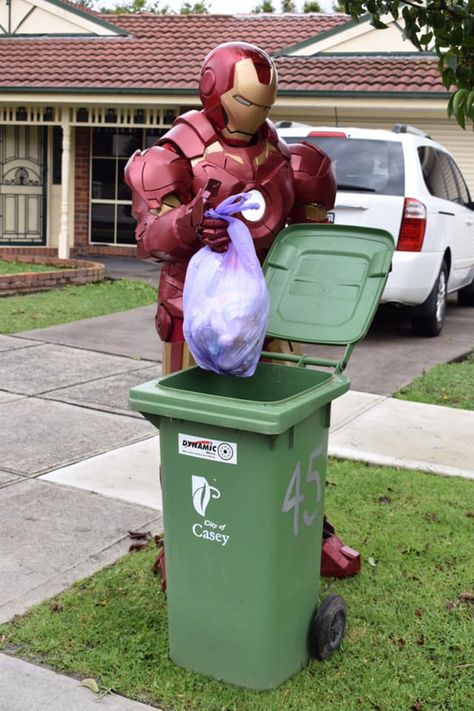 30 Australians Who Dressed Up In Ridiculous Outfits When Taking Out The Trash | DeMilked Ridiculous Outfits, Purple Dupatta, Taking Out The Trash, Australian Dresses, Teddy Bear Costume, Friends Laughing, Fake Friends, Go Outdoors, Golden Wedding