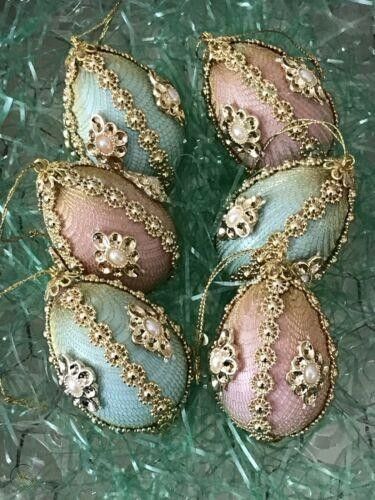 6 VINTAGE PASTEL PINK & BLUE HAND MADE EASTER EGG ORNAMENTS SPRING BLING PEARLS | #3827065815 Egg Artistry, Making Easter Eggs, Egg Ornaments, Egg Shell Art, Christmas Bling, Easter Egg Ornaments, Dollar Store Diy Projects, Easter Craft Decorations, Bling Crafts