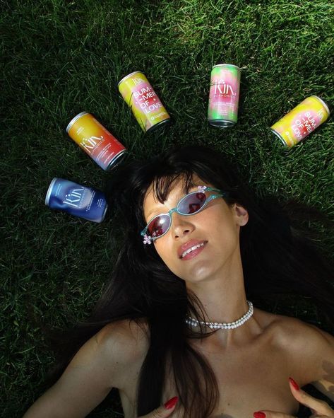 Bella Hadid - IG Post 20 July 2022 - #aesthetics #drink #cute #glasses #model #summer #necklace #profilepic Kin Euphorics, Kombucha Brands, Isabella Hadid, Bella Hadid Style, Hadid Style, Celebrities Humor, Model Aesthetic, Beautiful Soul, Non Alcoholic