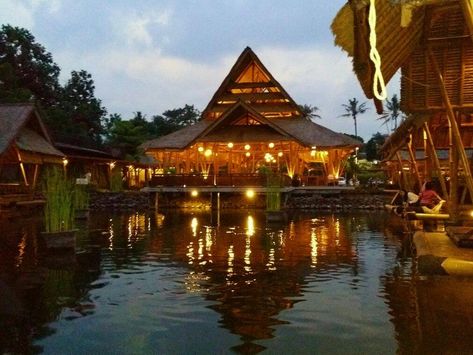 Gubug Makan Mang Engking, Semarang: Lihat 47 ulasan objektif tentang Gubug Makan Mang Engking, yang diberi peringkat 3,5 dari 5 di TripAdvisor dan yang diberi peringkat No.54 dari 486 restoran di Semarang. Semarang, Night Time, Java, Trip Advisor, Cabin, Indonesia, Cafe, Restaurant, Desk