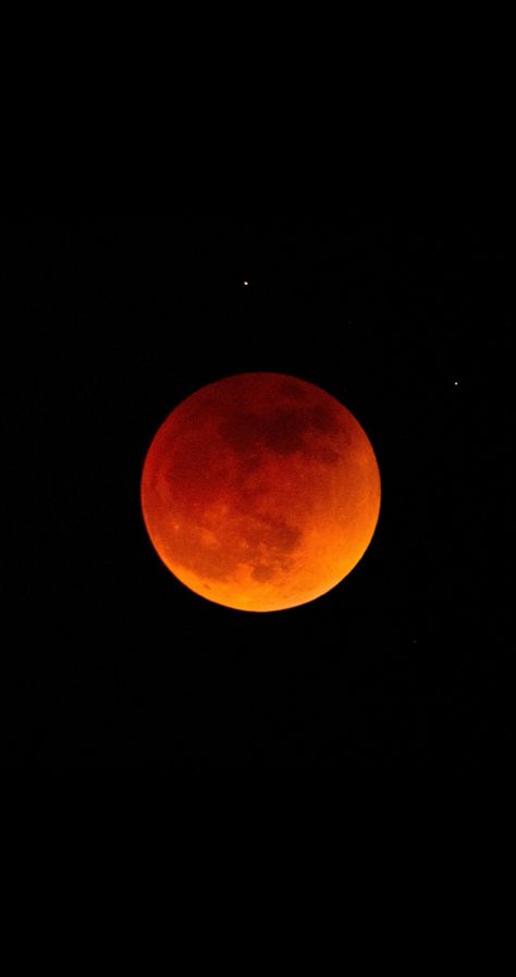 Total Eclipse Wallpaper, Lunar Eclipse Color Palette, Lunar Eclipse Wallpaper, Lunar Eclipse Aesthetic, Super New Moon, Blood Moon Eclipse, Lunar Witch, Total Lunar Eclipse, Eclipse Lunar