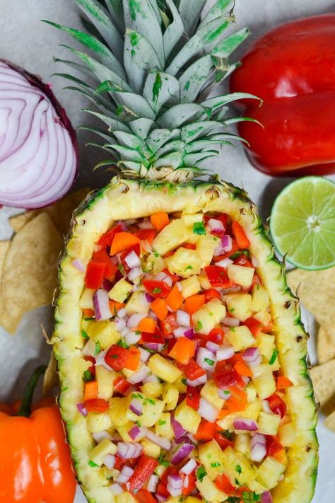 Summer Taco Bar, Party Items Decorations, Taco Twosday Food Ideas, Fun Mexican Appetizers, Taco Theme Potluck Ideas, Elegant Mexican Food Wedding, Taco Party Drinks, Taco Bout A Birthday Party, Taco Party Drink Ideas