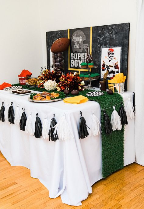 Super Bowl Party Table from a Super Bowl Football Fun Party on Kara's Party Ideas | KarasPartyIdeas.com (21) Football Party Table, Football Brownies, Chalkboard Backdrop, Football Centerpieces, Nfl Party, Superbowl Party Games, Superbowl Party Decorations, Super Bowl Decorations, Football Banquet