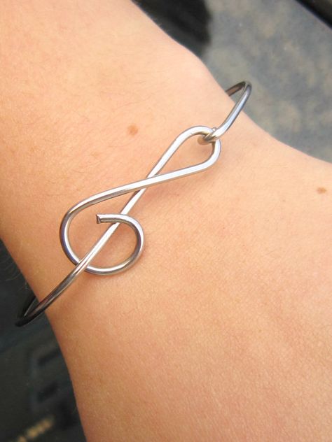 Simple Wire Bracelet, Twilight Eyes, Wired Bracelet, Violin Teacher, Music Bracelet, Nota Musical, Diy Music, Wire Jewelery, Bijoux Fil Aluminium