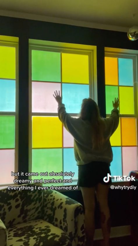 People Are Using Elmer's Glue On Their Windows, And The Results Are Gorgeous Elmer's Glue Stained Glass Window, Colored Window Film, Glue Window Art, Color Window Film, Elmer’s Glue Window Film, Diy Window Film Ideas, Diy Colored Glass Window, Elmers Glue Window Frost, Elmer’s Glue On Windows