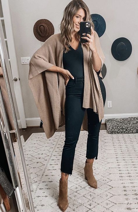 Womens Classy Fall Outfits, Mens Rehersal Dinner Outfit Fall, Edgy Smart Casual Women, 70 Degree Weather Outfit Work, Fall Dressy Outfits Women, 30s Aesthetic, Business Casual Outfits For Work, Tank Bodysuit, Body Suit Outfits