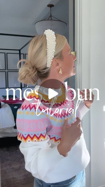 Cassie • Hi Sugarplum! on Instagram: "Simple 1-minute messy bun! 💁🏼‍♀️When I’m in desperate need of a shampoo, or just need to be ready in a flash…a messy bun it is! 🤗 The key is to not overthink it…the messier the better. Comment ✨LINKS✨and I’ll send my bun essentials (including my cute sweater & headband) straight to your DMs. 😘 #sugarplumstyle #messybun #hairtutorial #mediumhairstyles" Headband Messy Bun, Headband And Bun, Headband With Bun, Sweater Headband, Kate Bryan, Hi Sugarplum, Second Day Hairstyles, Cute Sweater, Be Ready