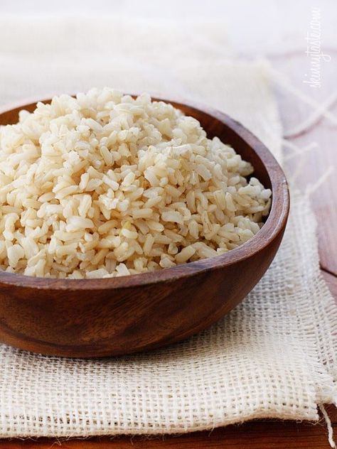 How to Cook Perfect Brown Rice Every Time - Skinnytaste Perfect Brown Rice, Perfect Rice, Brown Rice Recipes, How To Make Brown, Bowl Recipe, Teriyaki Chicken, It Goes On, Quesadillas, Rice Dishes