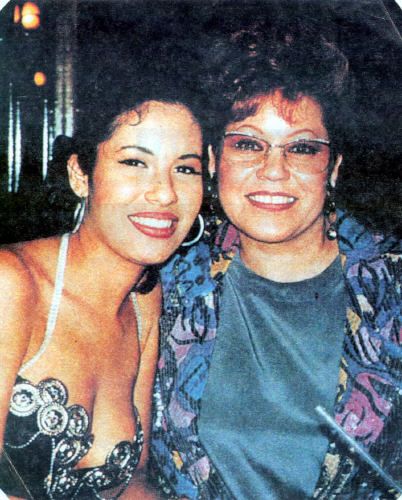 Mother and Daughter Selena Quintanilla Family, Selena Quintanilla Fashion, Selena Pictures, Selena Q, Tejano Music, Selena Quintanilla Perez, American Princess, Mexican American, Selena Quintanilla