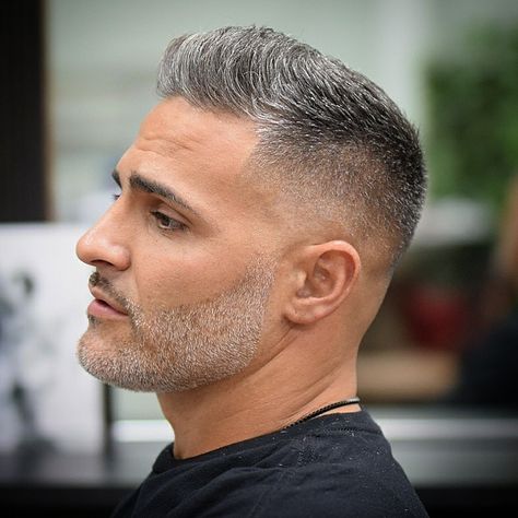 Mens Haircut Grey Hair, Clipper Cuts Men, Beard Styles Haircuts, Men Short Haircut, Grey Haircuts, Hipster Haircuts For Men, Haircut Gray Hair, Older Mens Hairstyles, Gray Hairstyles